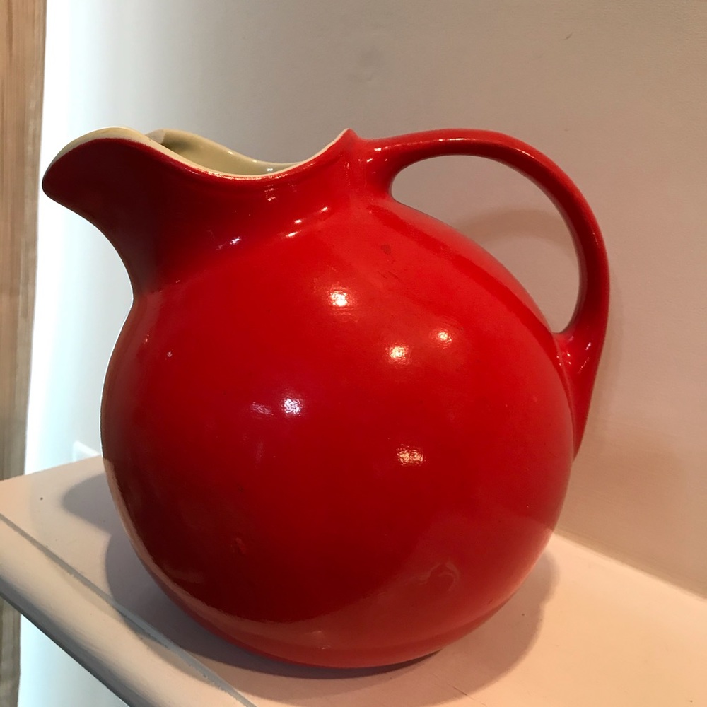 Vintage Halls China pitcher. Ice lip broken. - Picture 3 of 7